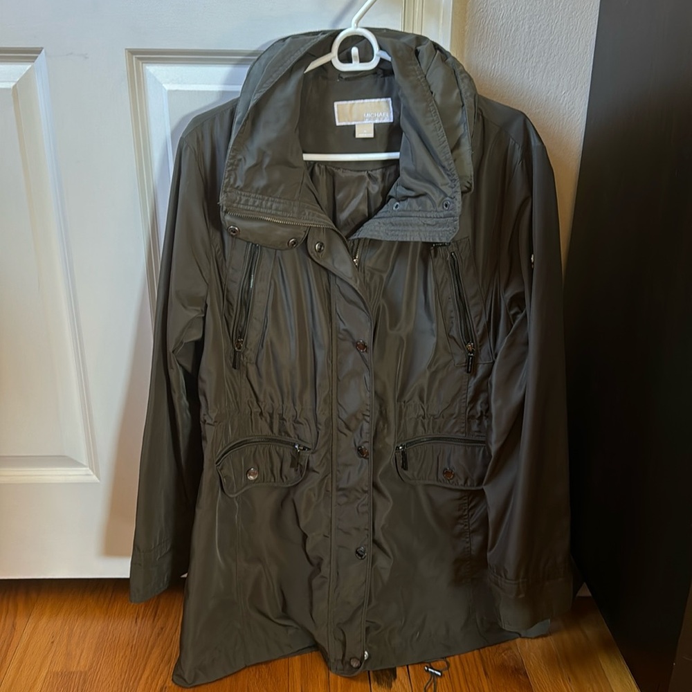 Vintage Michael Kors rain coat with hood